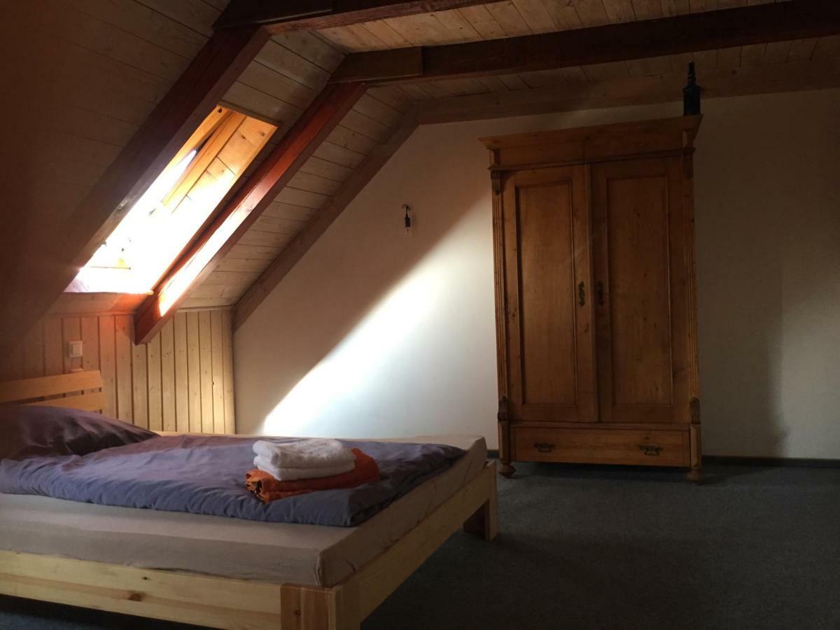 Radler Pension Wettin Buitenkant foto