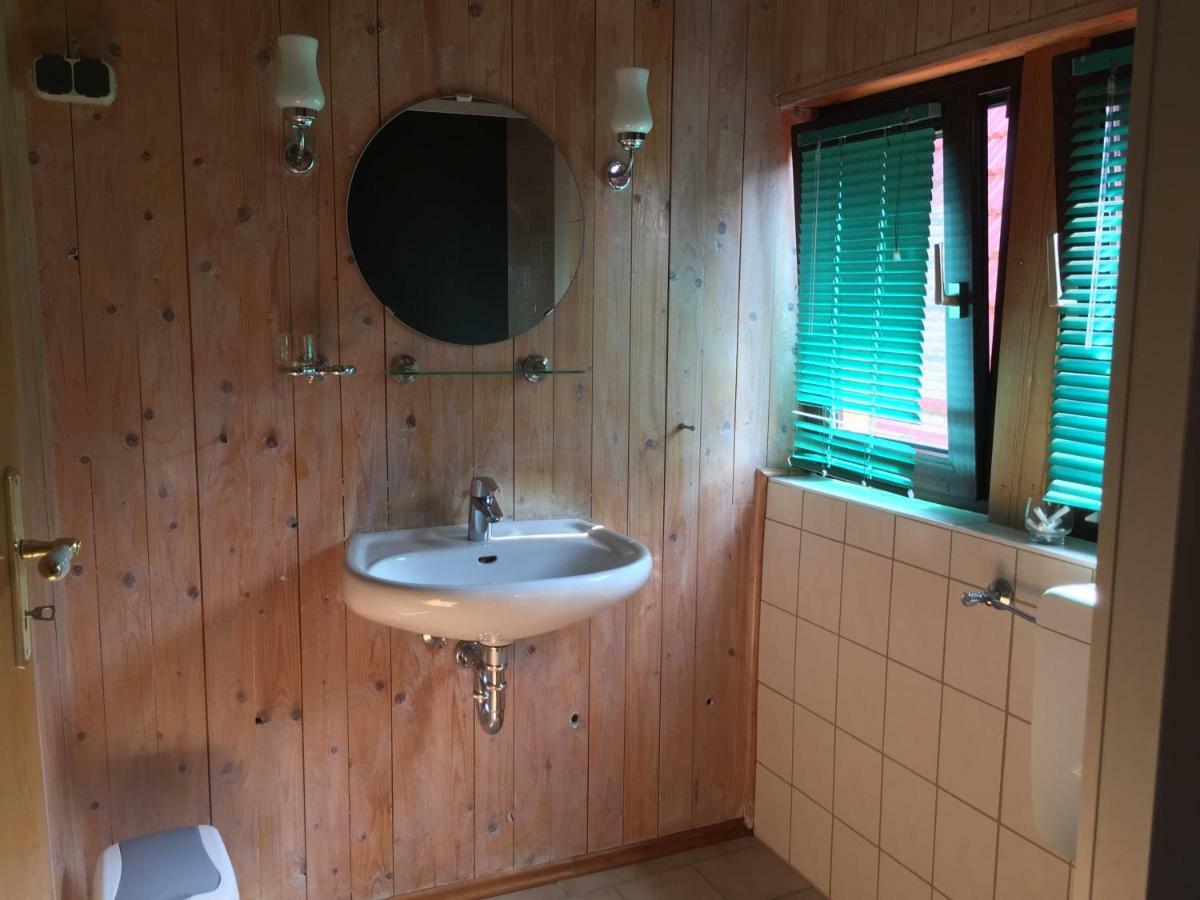 Radler Pension Wettin Buitenkant foto